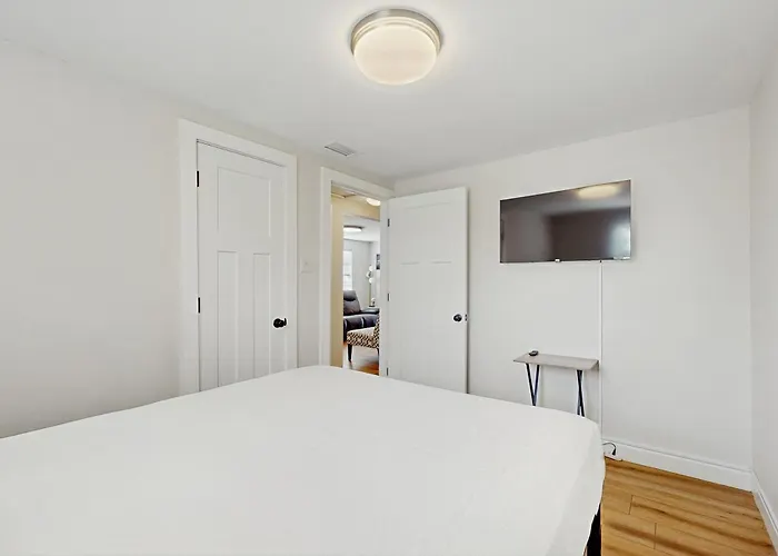 Two Charming Homes With Sparkling Water Views And Close To The Holiday home *