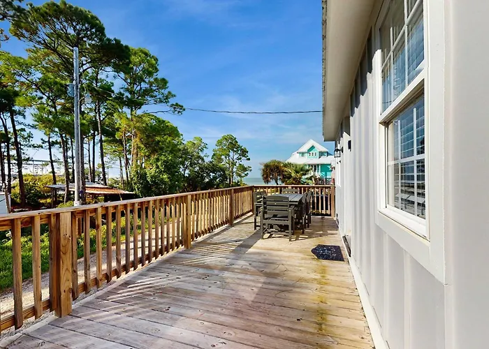 Two Charming Homes With Sparkling Water Views And Close To The Holiday home *
