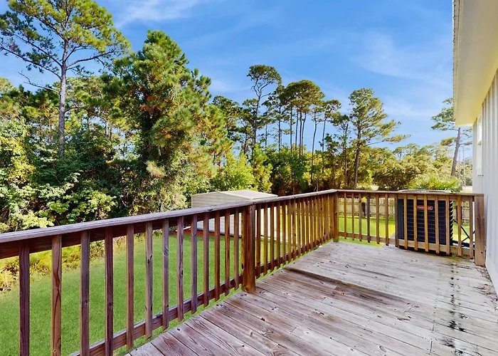 Two Charming Homes With Sparkling Water Views And Close To The *